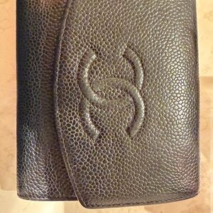 Chic Black Leather Wallet